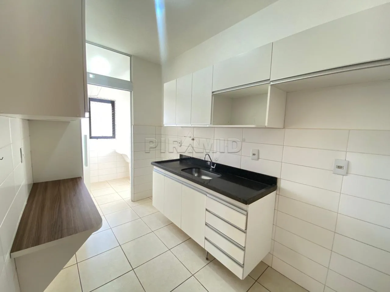 Alugar Apartamento / Padr&atilde;o em Ribeir&atilde;o Preto R$ 2.500,00 - Foto 8