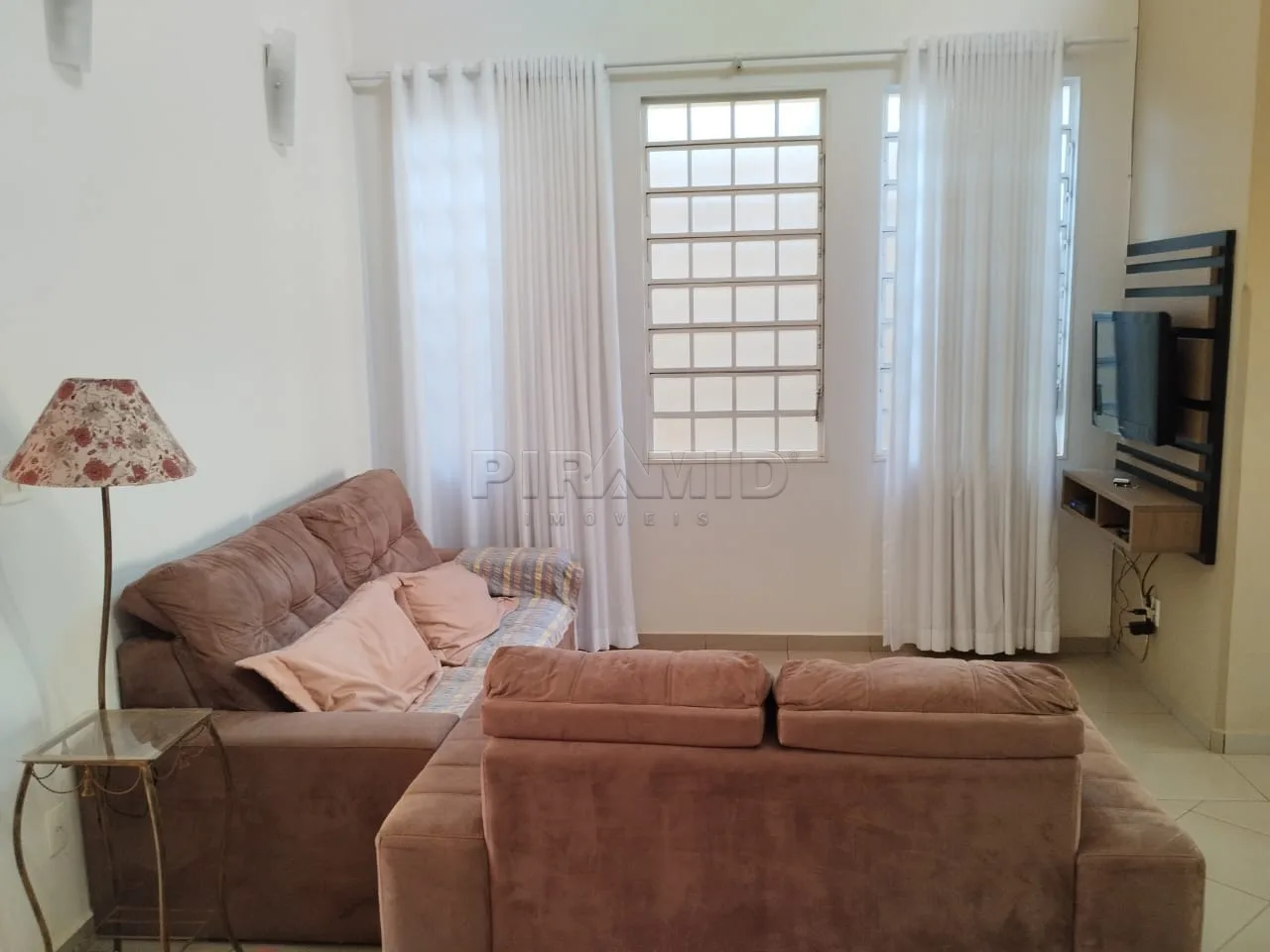 Alugar Casa / Padr&atilde;o em Ribeir&atilde;o Preto R$ 5.500,00 - Foto 1