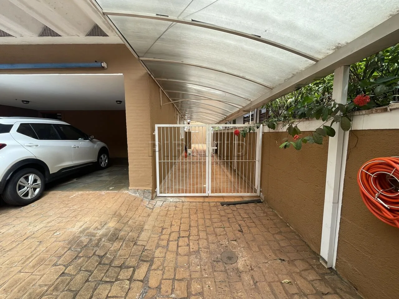 Alugar Casa / Padr&atilde;o em Ribeir&atilde;o Preto R$ 5.200,00 - Foto 2