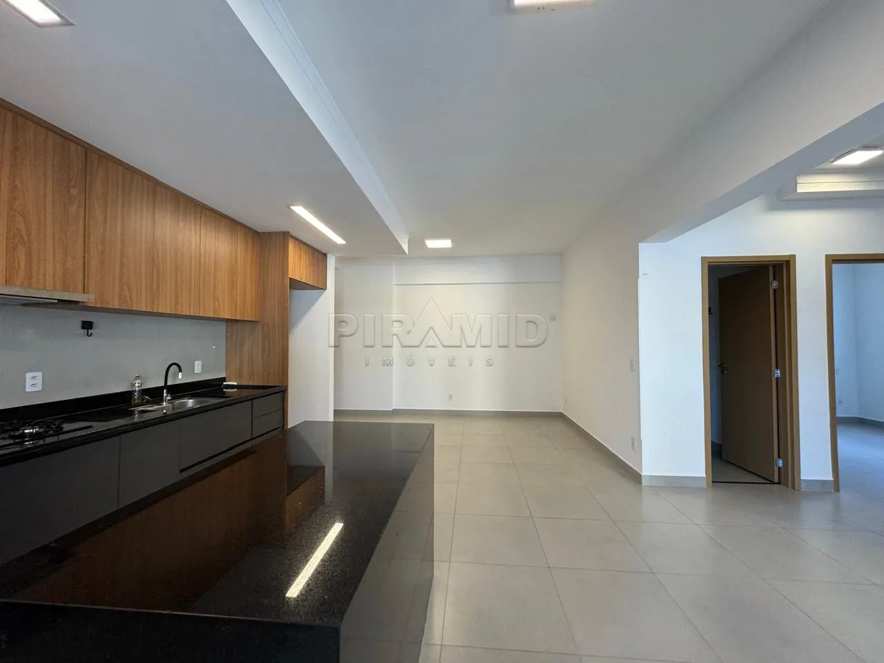 Alugar Apartamento / Padr&atilde;o em Ribeir&atilde;o Preto R$ 4.000,00 - Foto 5