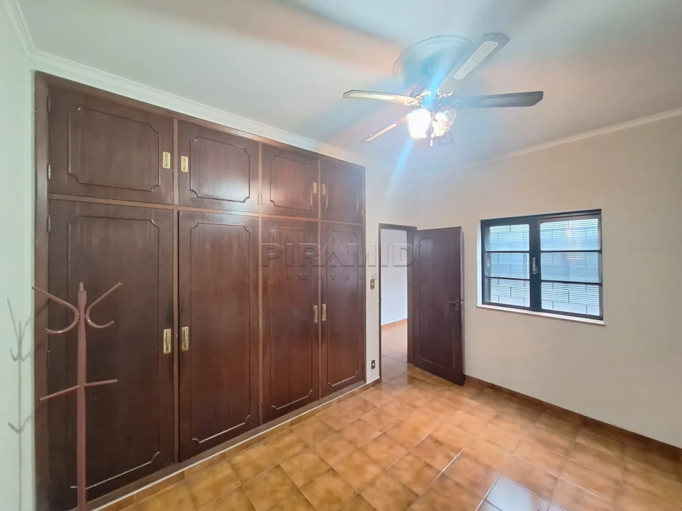 Alugar Comercial / Casa em Ribeir&atilde;o Preto R$ 8.000,00 - Foto 17