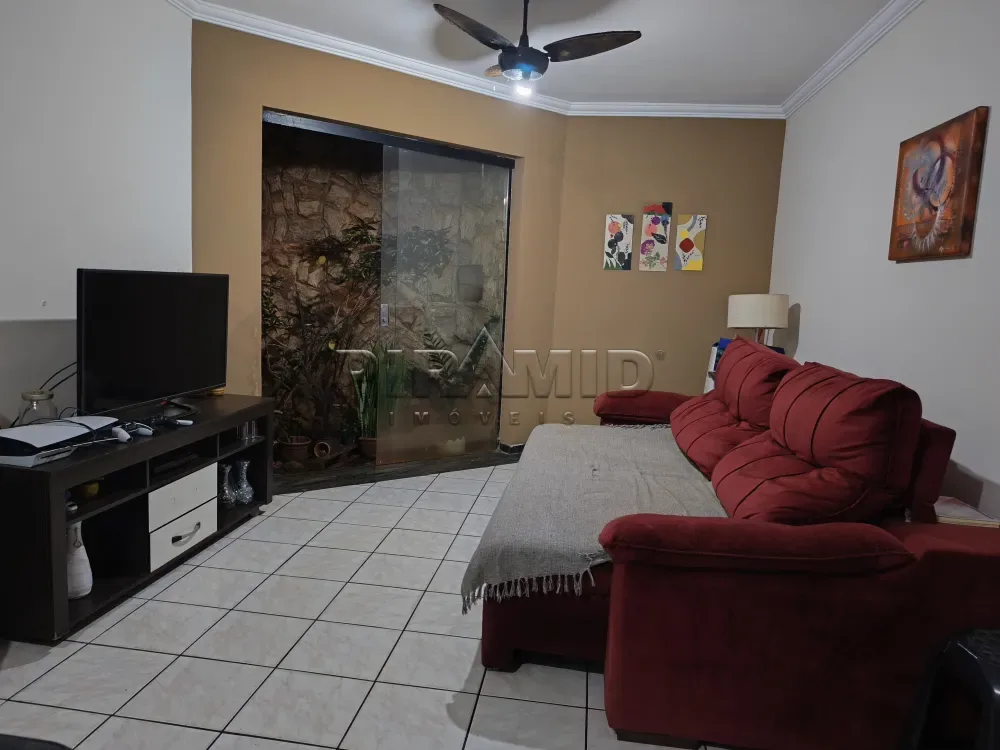Alugar Casa / Padr&atilde;o em Ribeir&atilde;o Preto R$ 2.000,00 - Foto 1