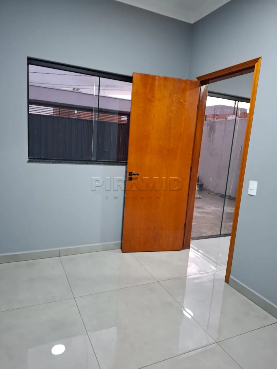 Alugar Casa / Padr&atilde;o em Ribeir&atilde;o Preto R$ 1.800,00 - Foto 3