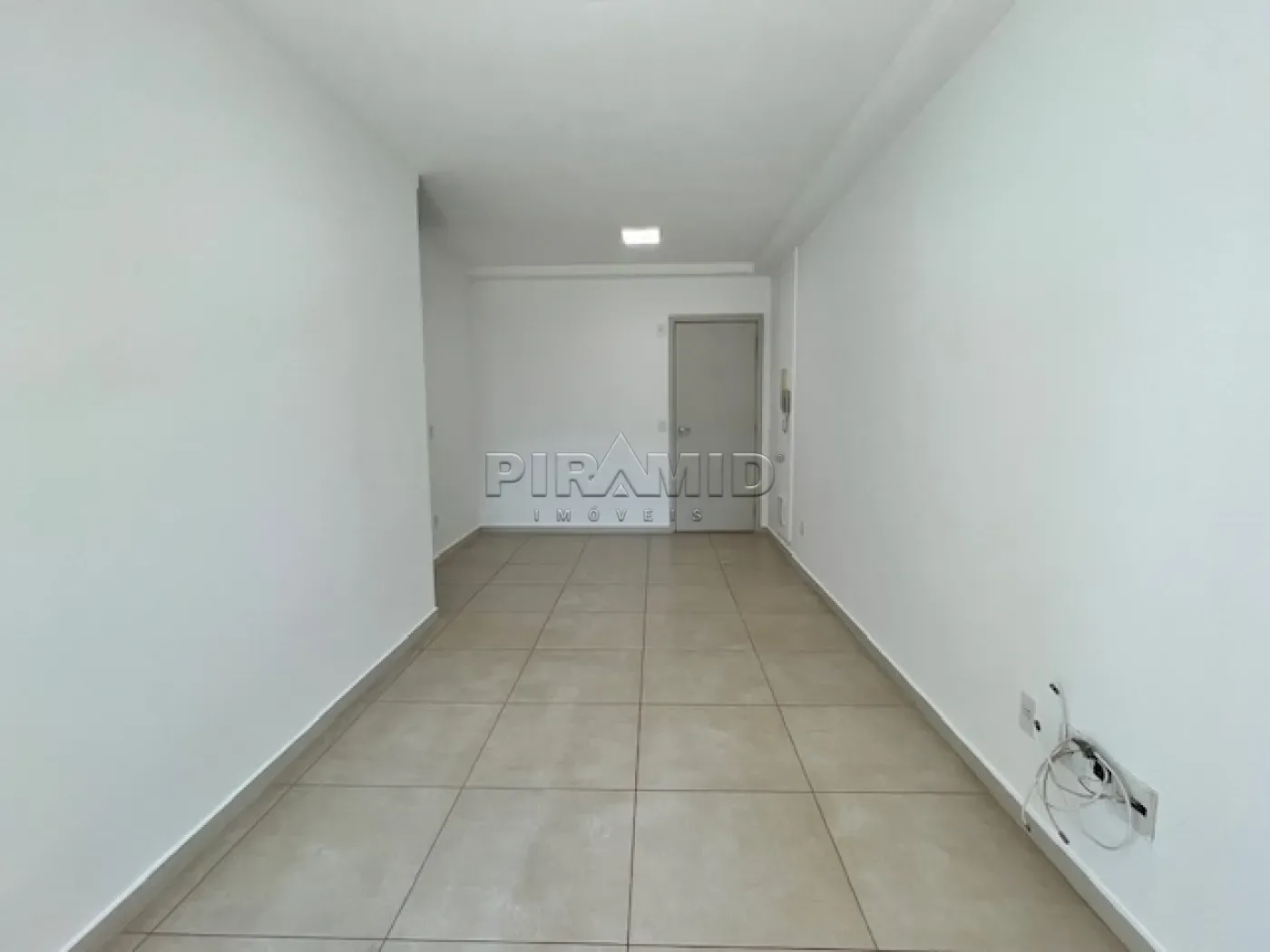 Alugar Apartamento / Padr&atilde;o em Ribeir&atilde;o Preto R$ 2.800,00 - Foto 2