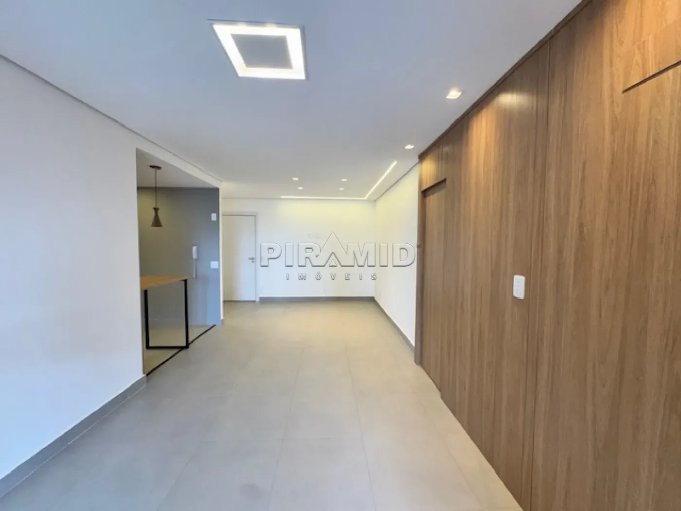 Alugar Apartamento / Padr&atilde;o em Ribeir&atilde;o Preto R$ 6.000,00 - Foto 3