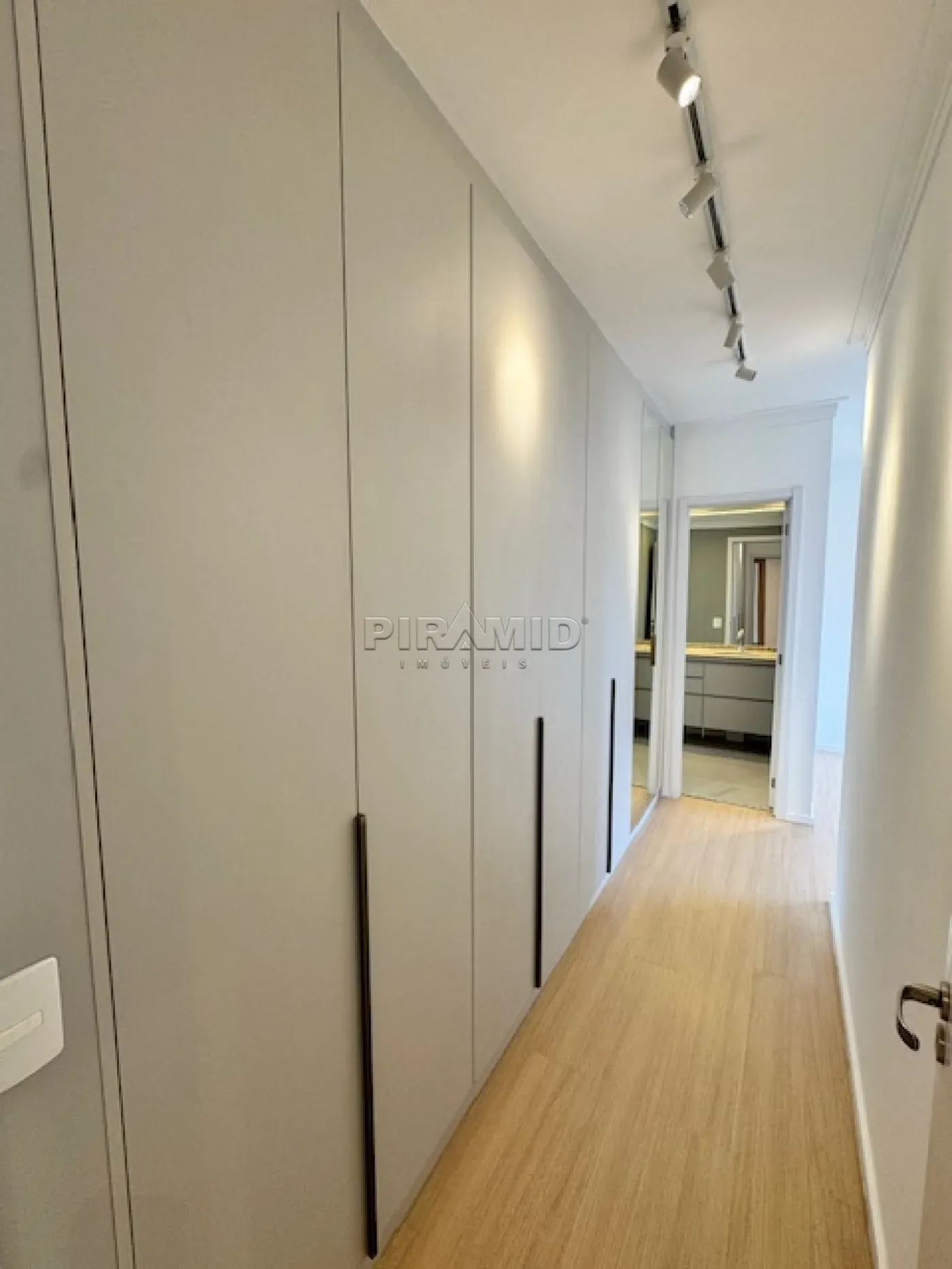 Alugar Apartamento / Padr&atilde;o em Ribeir&atilde;o Preto R$ 6.000,00 - Foto 16