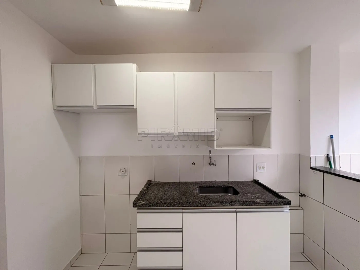 Comprar Apartamento / Padr&atilde;o em Ribeir&atilde;o Preto R$ 190.000,00 - Foto 6