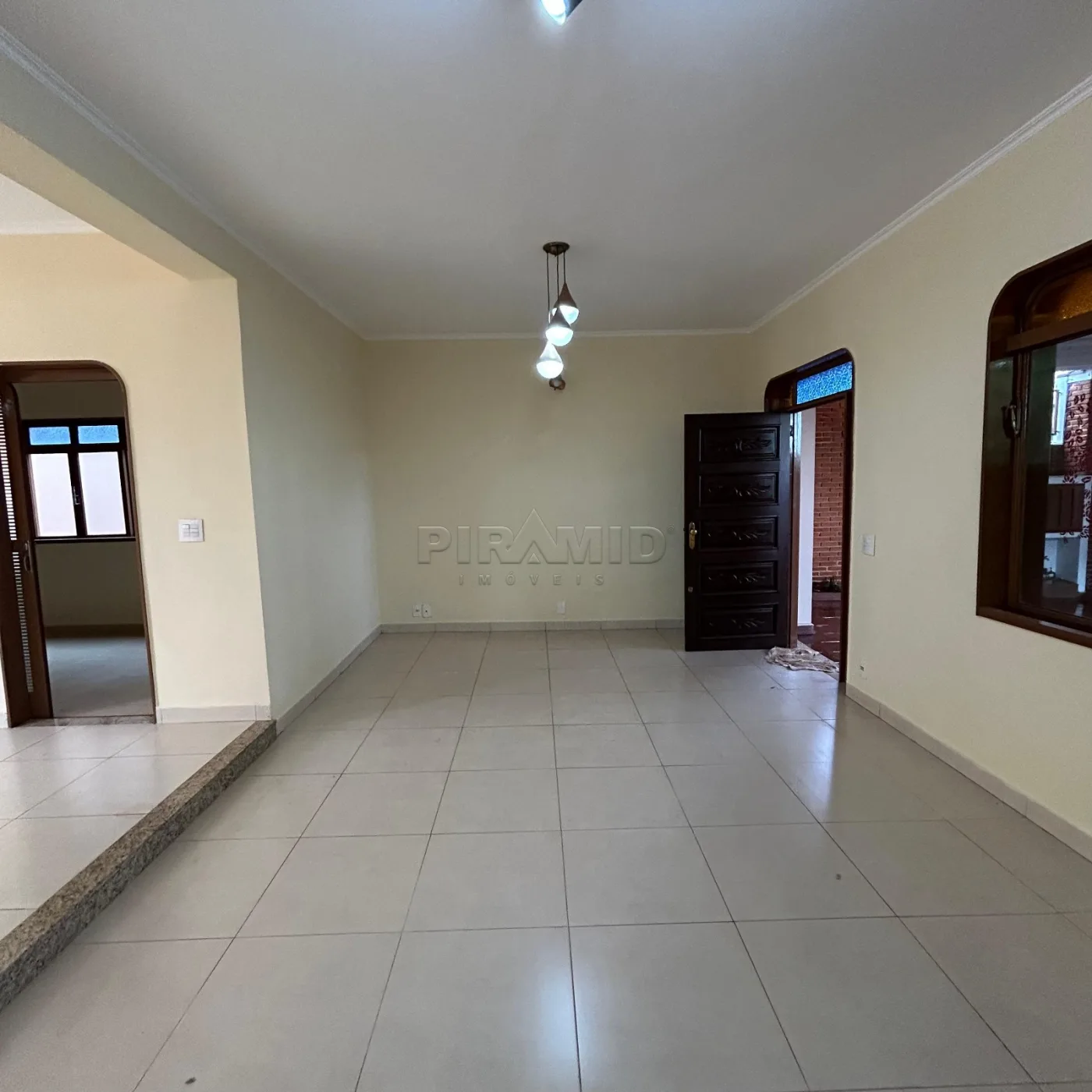 Alugar Casa / Padr&atilde;o em Ribeir&atilde;o Preto R$ 4.000,00 - Foto 3