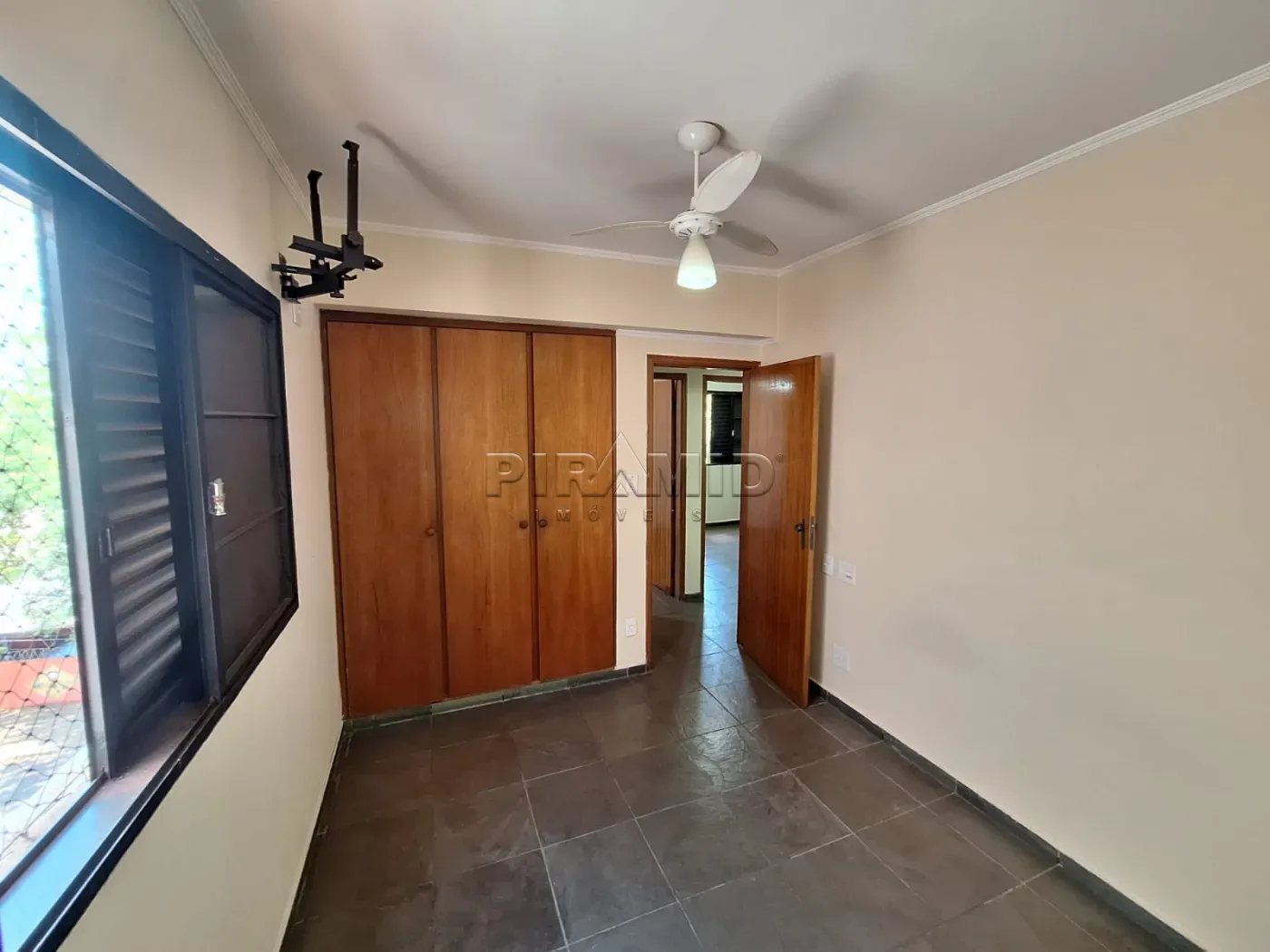 Alugar Apartamento / Padr&atilde;o em Ribeir&atilde;o Preto R$ 2.200,00 - Foto 10