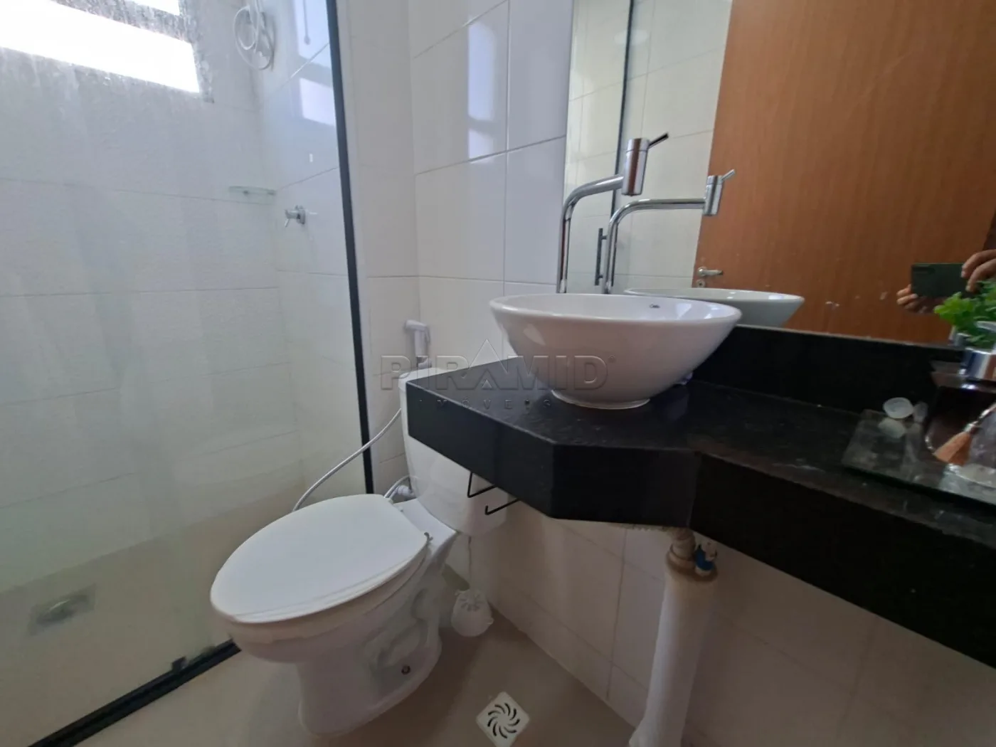 Alugar Apartamento / Padr&atilde;o em Ribeir&atilde;o Preto R$ 1.650,00 - Foto 25