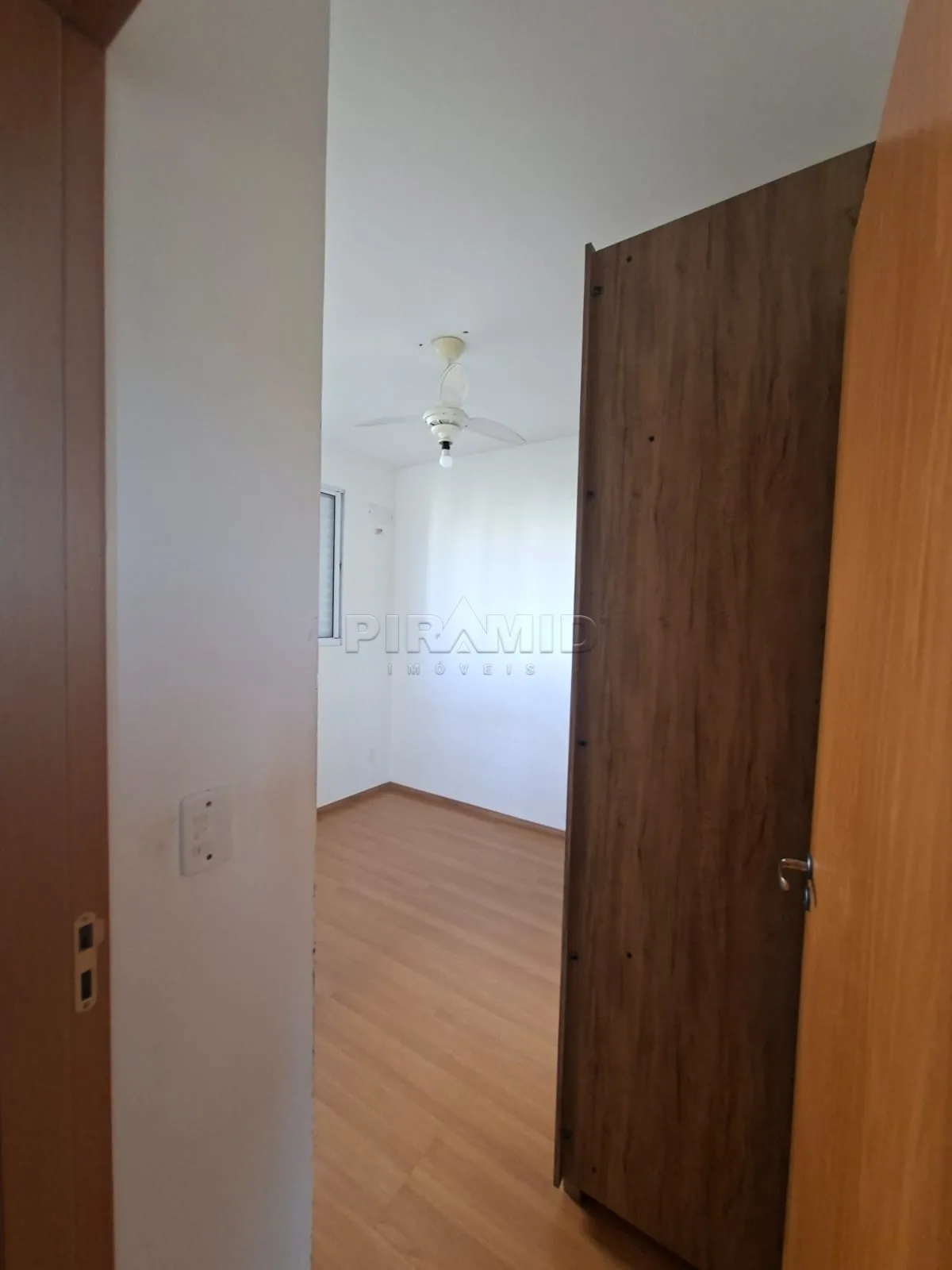 Alugar Apartamento / Padr&atilde;o em Ribeir&atilde;o Preto R$ 1.650,00 - Foto 29