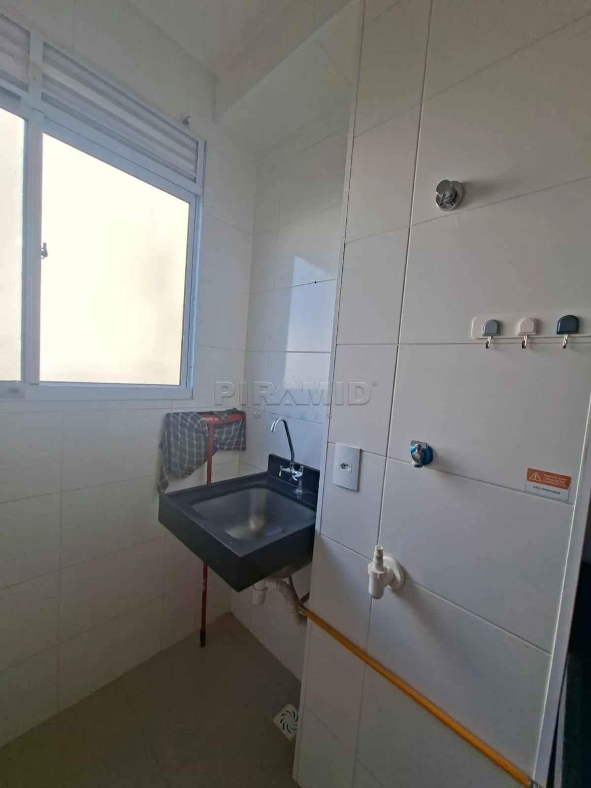 Alugar Apartamento / Padr&atilde;o em Ribeir&atilde;o Preto R$ 1.650,00 - Foto 35