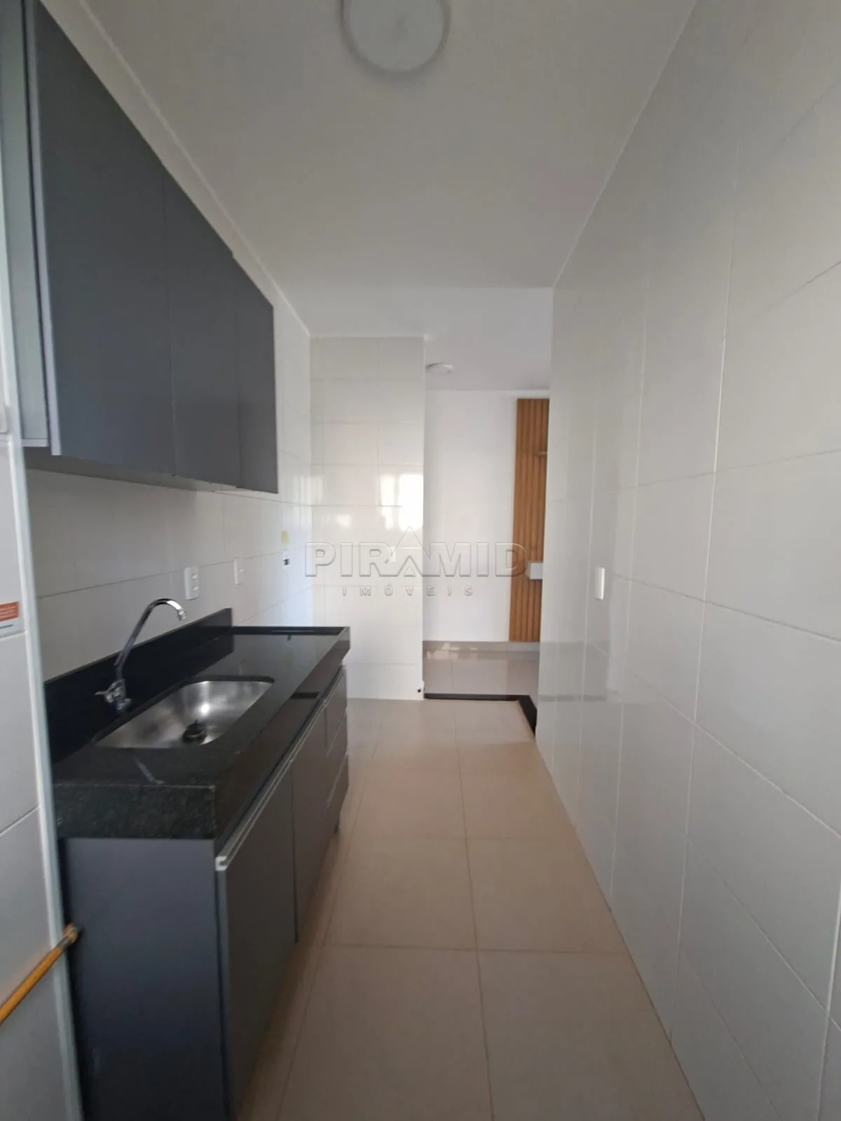 Alugar Apartamento / Padr&atilde;o em Ribeir&atilde;o Preto R$ 1.650,00 - Foto 36