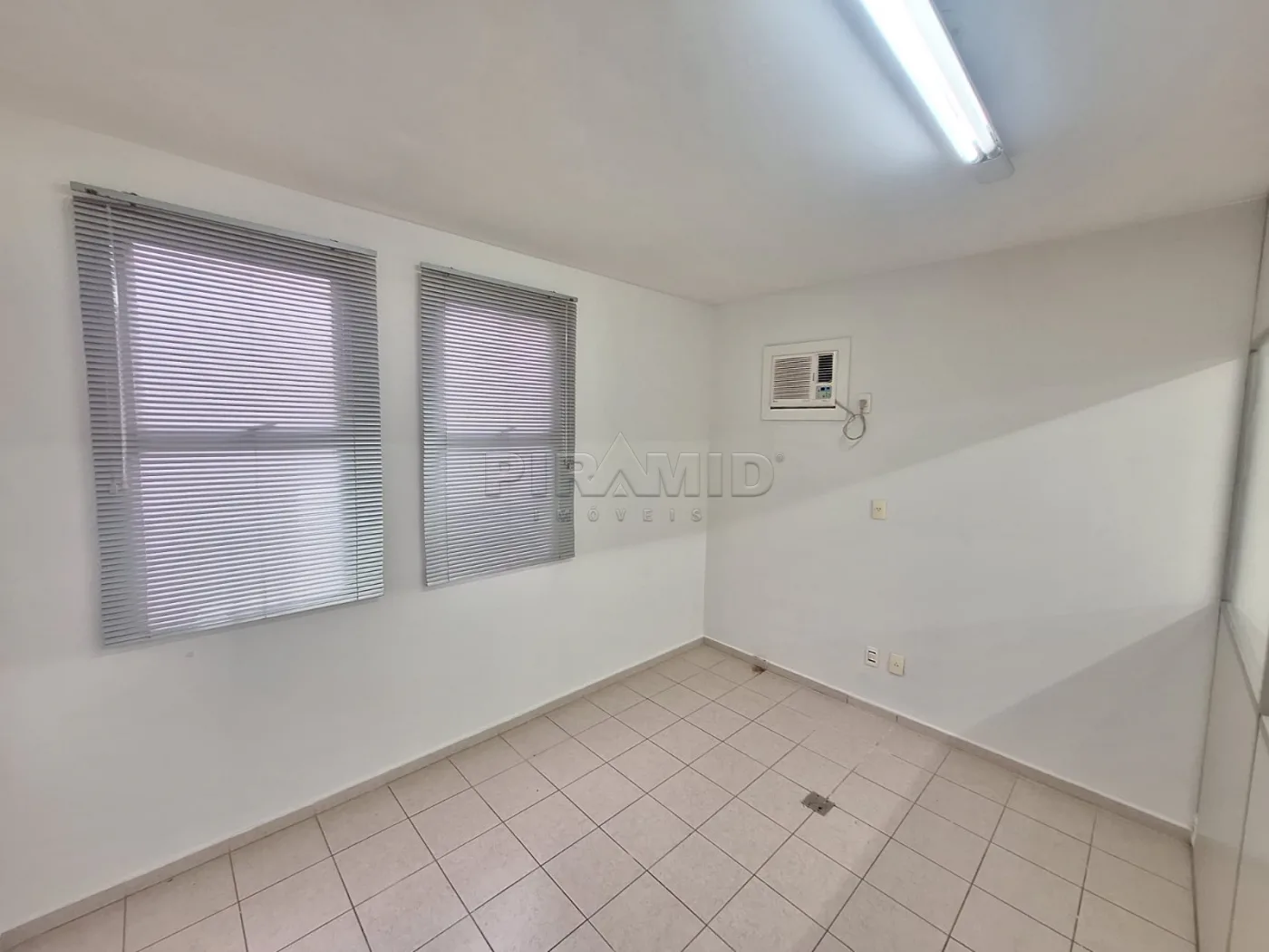Alugar Comercial / Sala em Ribeir&atilde;o Preto R$ 1.300,00 - Foto 3