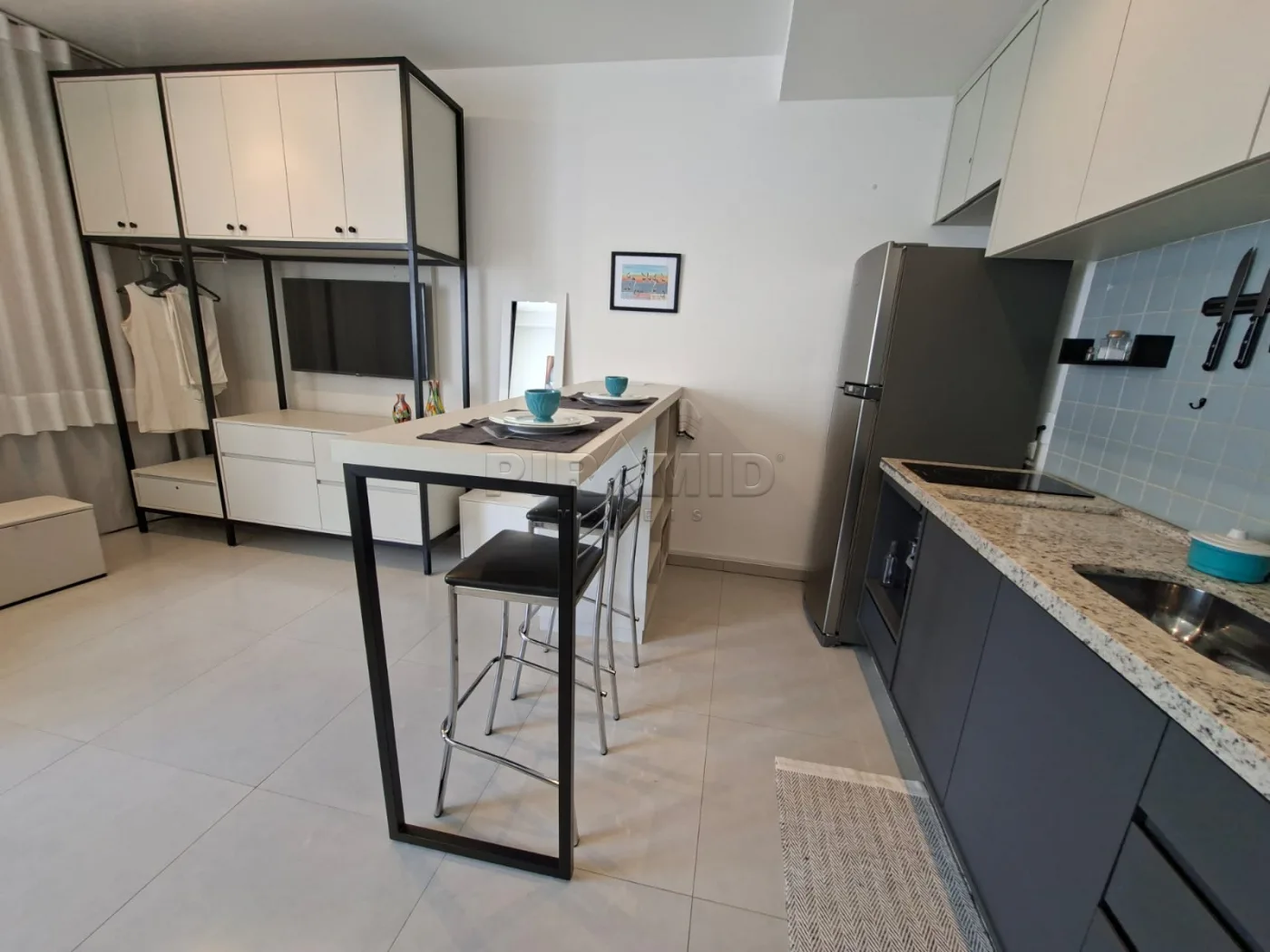Alugar Apartamento / Padr&atilde;o em Ribeir&atilde;o Preto R$ 1.990,00 - Foto 3