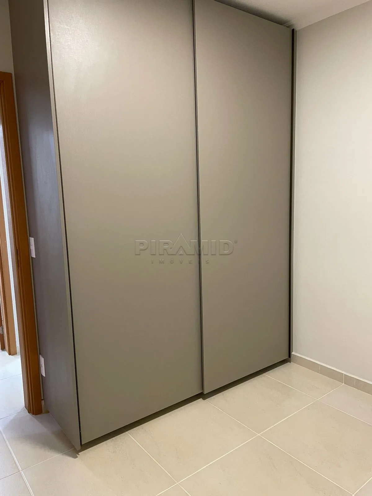 Alugar Apartamento / Padr&atilde;o em Ribeir&atilde;o Preto R$ 4.000,00 - Foto 11