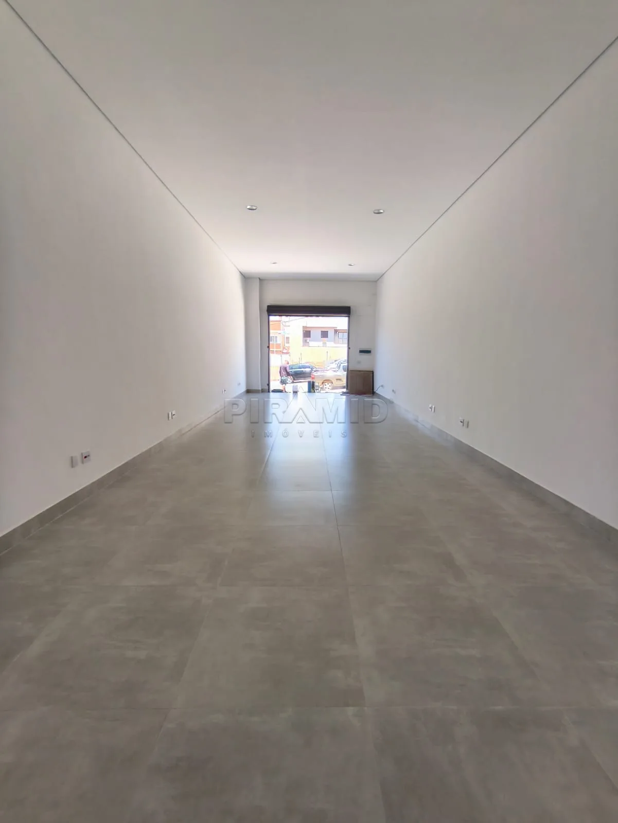 Alugar Comercial / Sal&atilde;o em Ribeir&atilde;o Preto R$ 3.000,00 - Foto 3