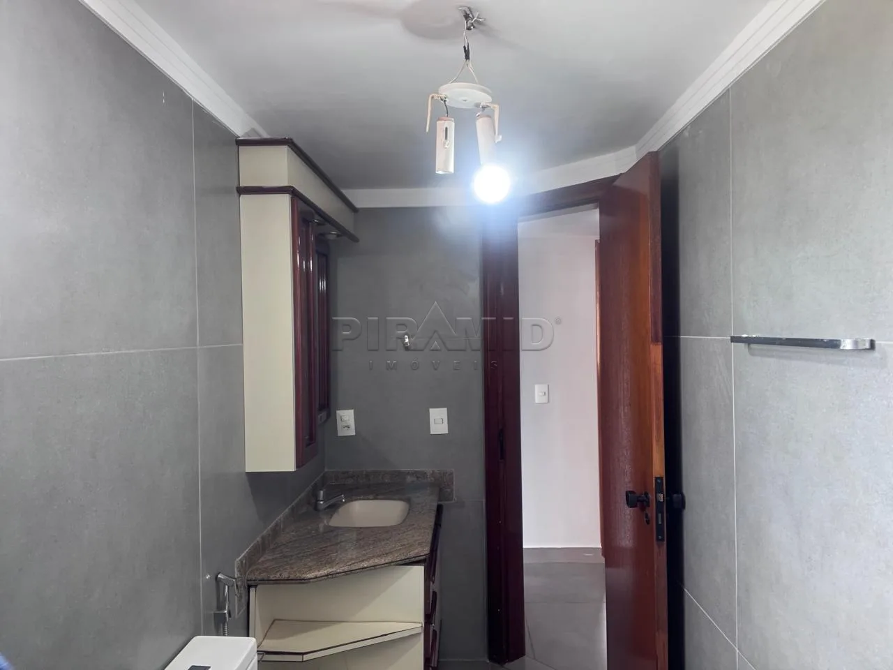 Alugar Apartamento / Padr&atilde;o em Ribeir&atilde;o Preto R$ 2.850,00 - Foto 9