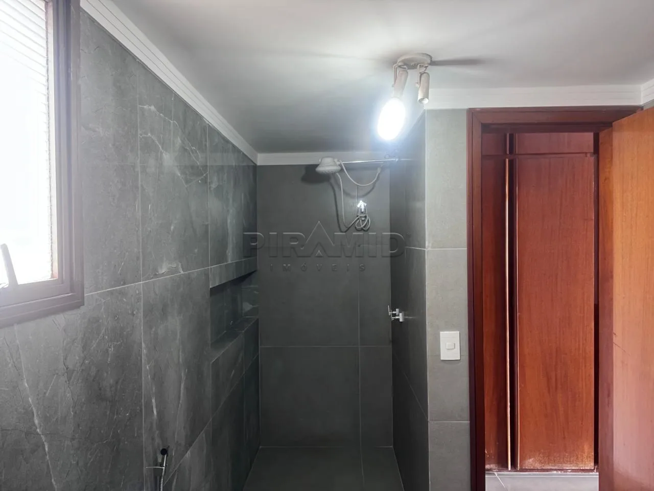 Alugar Apartamento / Padr&atilde;o em Ribeir&atilde;o Preto R$ 2.850,00 - Foto 15