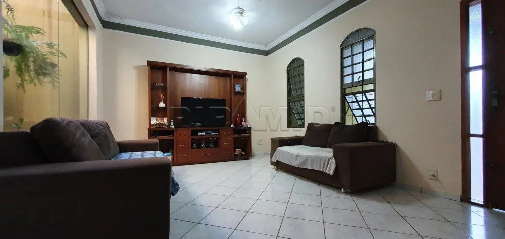 Comprar Casa / Padr&atilde;o em Ribeir&atilde;o Preto R$ 450.000,00 - Foto 2