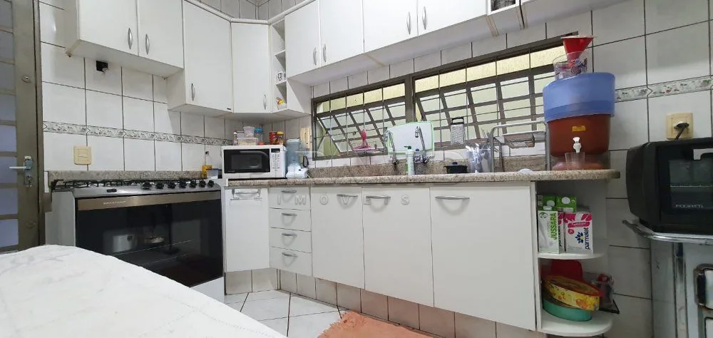 Comprar Casa / Padr&atilde;o em Ribeir&atilde;o Preto R$ 450.000,00 - Foto 5