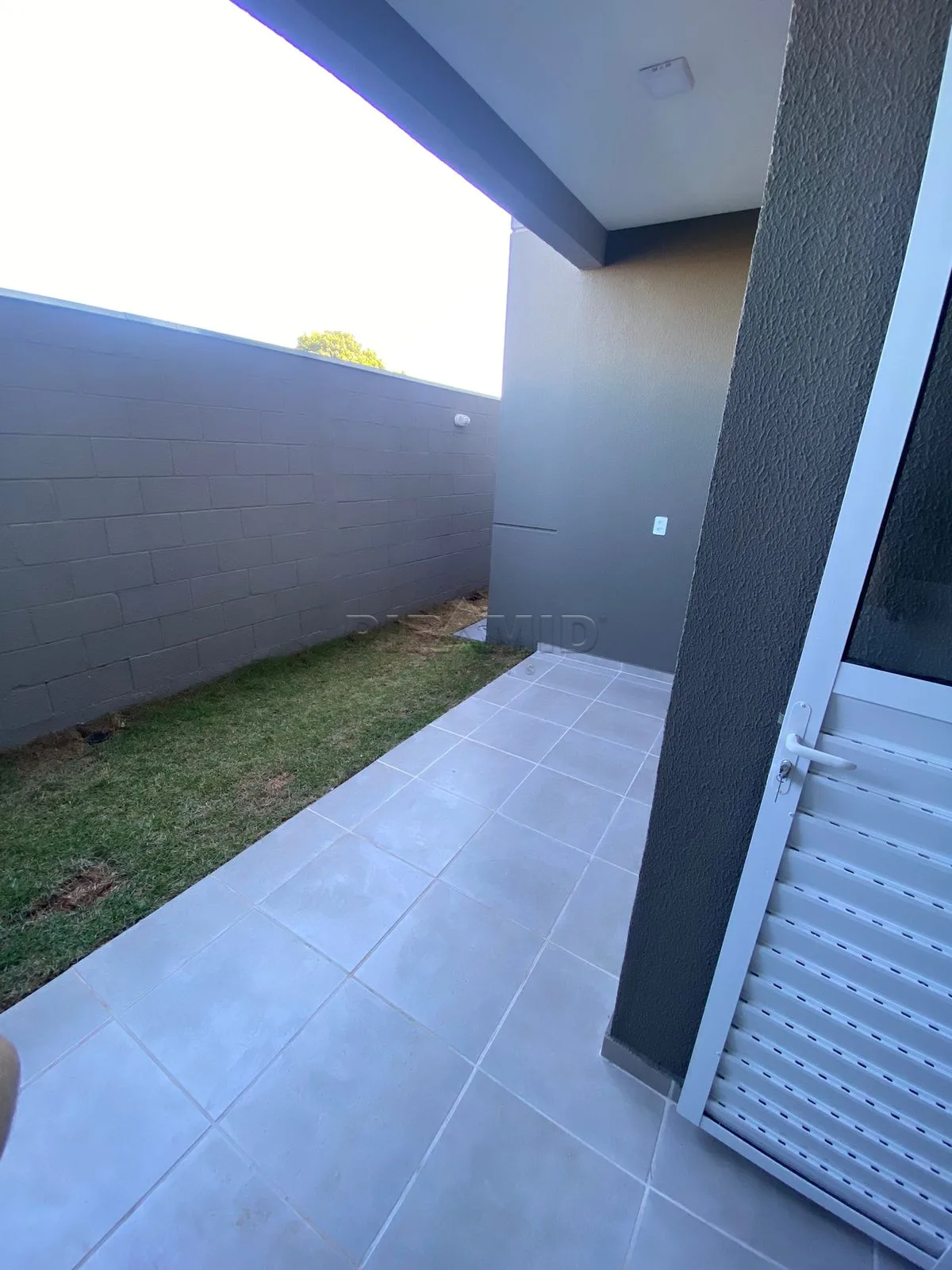 Alugar Apartamento / Padr&atilde;o em Ribeir&atilde;o Preto R$ 1.650,00 - Foto 5