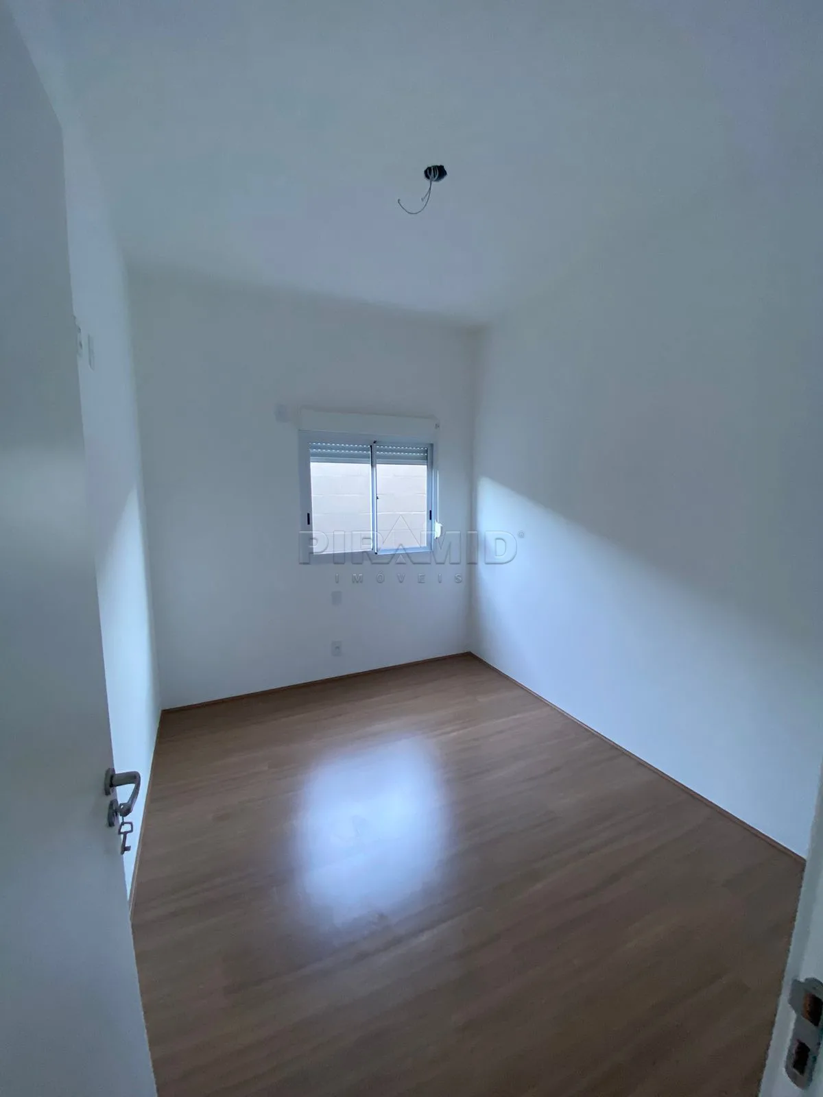 Alugar Apartamento / Padr&atilde;o em Ribeir&atilde;o Preto R$ 1.650,00 - Foto 7