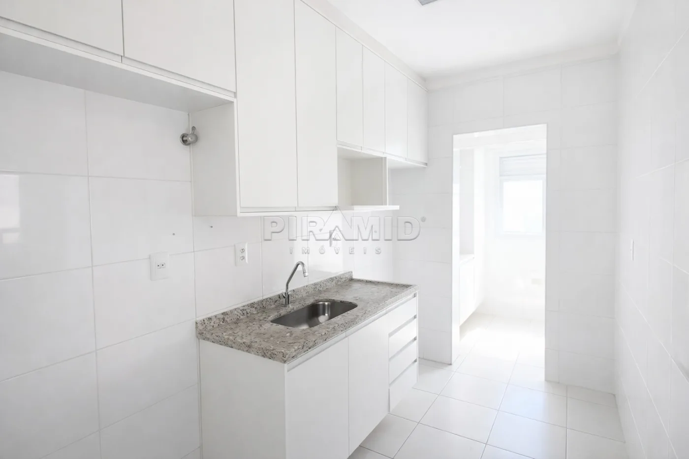 Alugar Apartamento / Padr&atilde;o em Ribeir&atilde;o Preto R$ 1.500,00 - Foto 4
