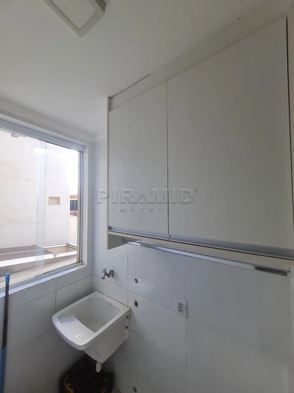 Alugar Apartamento / Padr&atilde;o em Ribeir&atilde;o Preto R$ 1.800,00 - Foto 12