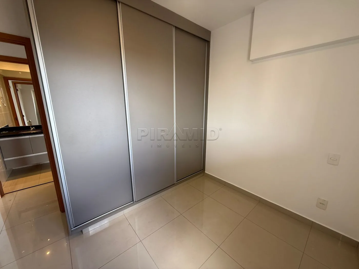 Alugar Apartamento / Padr&atilde;o em Ribeir&atilde;o Preto R$ 2.400,00 - Foto 18