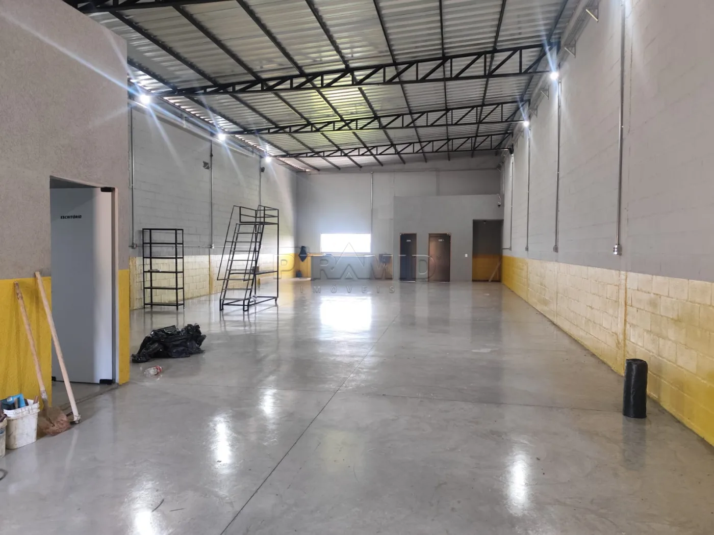 Alugar Comercial / Galp&atilde;o  Barrac&atilde;o em Ribeir&atilde;o Preto R$ 5.500,00 - Foto 1