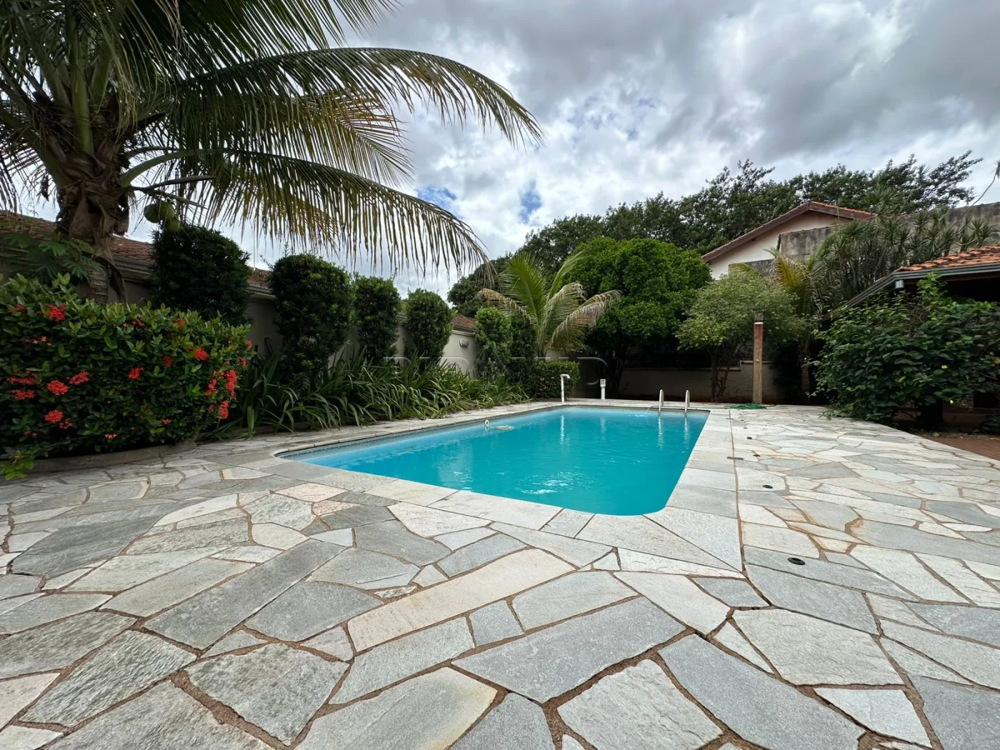 Alugar Casa / Padr&atilde;o em Ribeir&atilde;o Preto R$ 6.000,00 - Foto 6