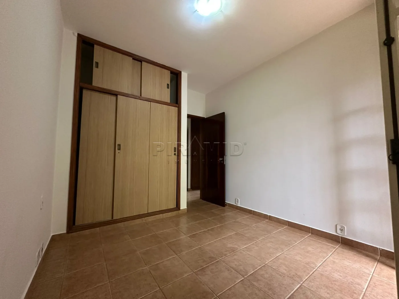 Alugar Casa / Padr&atilde;o em Ribeir&atilde;o Preto R$ 6.000,00 - Foto 31