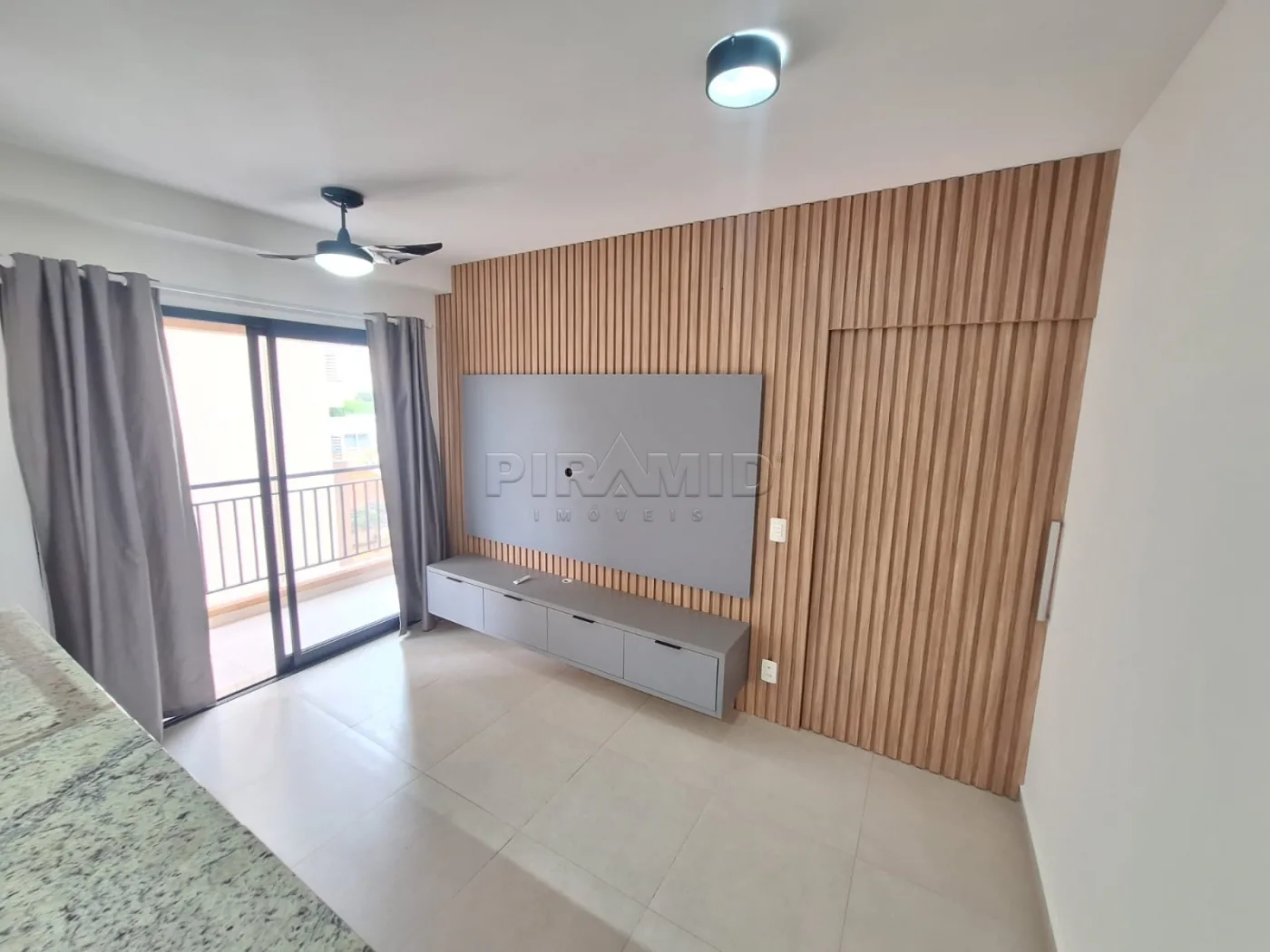 Alugar Apartamento / Padr&atilde;o em Ribeir&atilde;o Preto R$ 2.300,00 - Foto 1