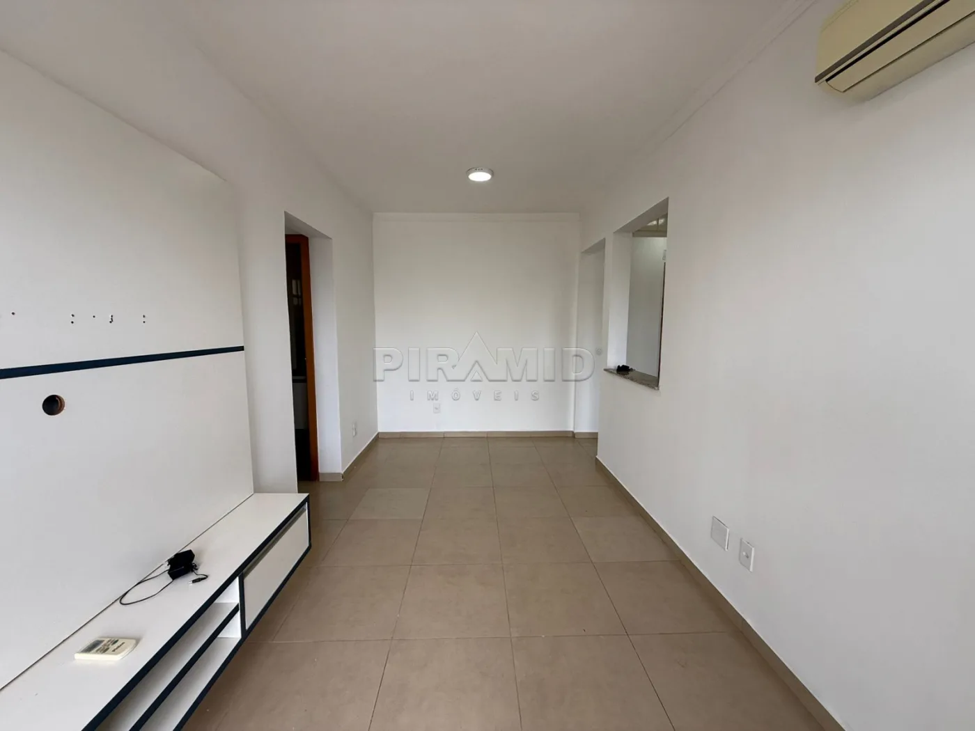 Alugar Apartamento / Padr&atilde;o em Ribeir&atilde;o Preto R$ 1.700,00 - Foto 1