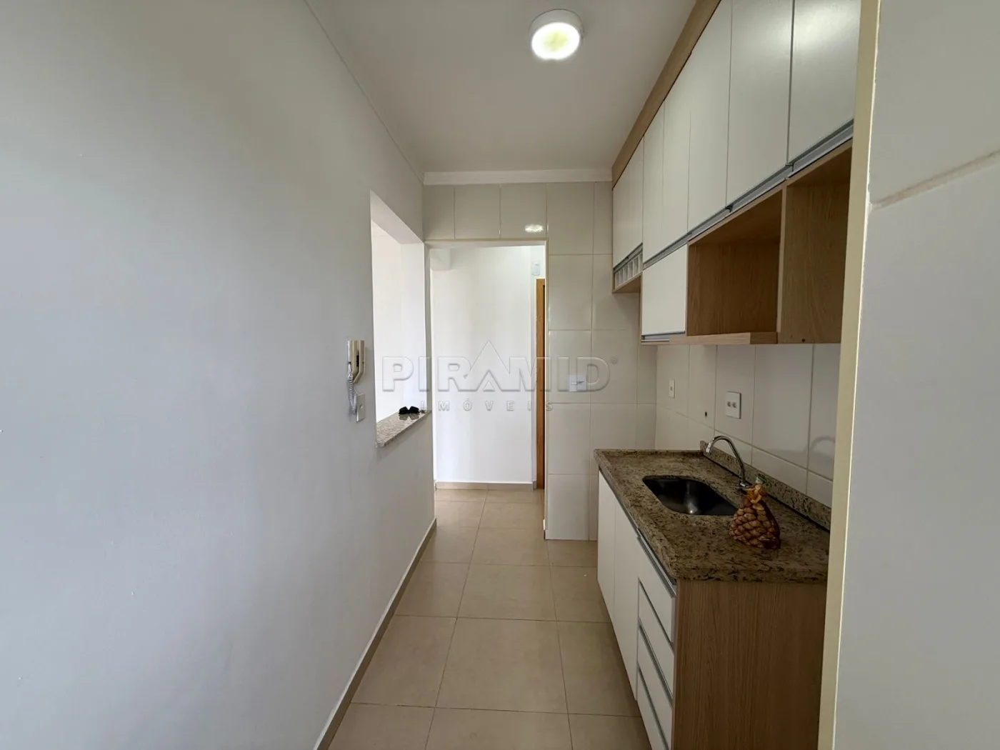 Alugar Apartamento / Padr&atilde;o em Ribeir&atilde;o Preto R$ 1.700,00 - Foto 8