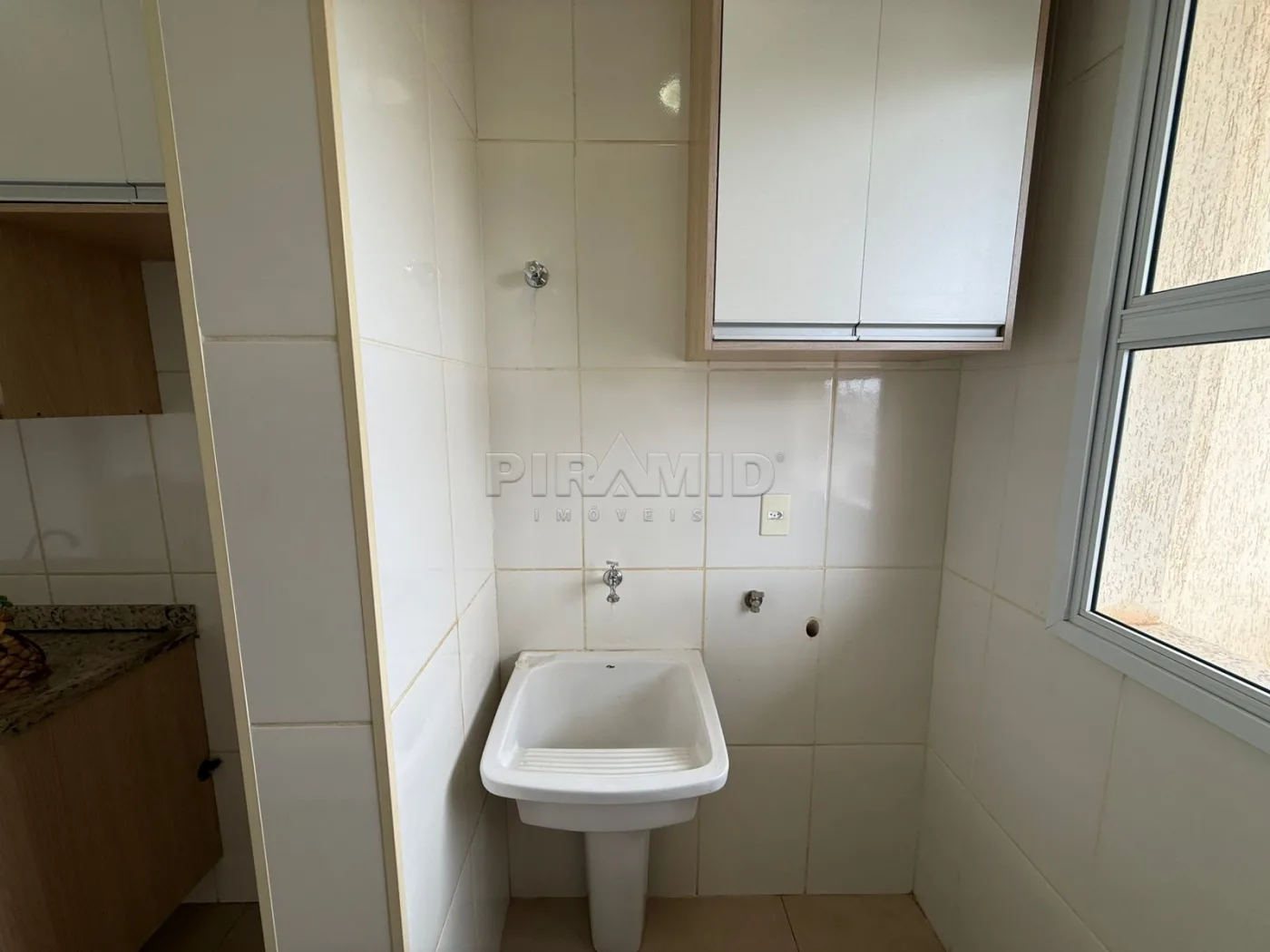 Alugar Apartamento / Padr&atilde;o em Ribeir&atilde;o Preto R$ 1.700,00 - Foto 17