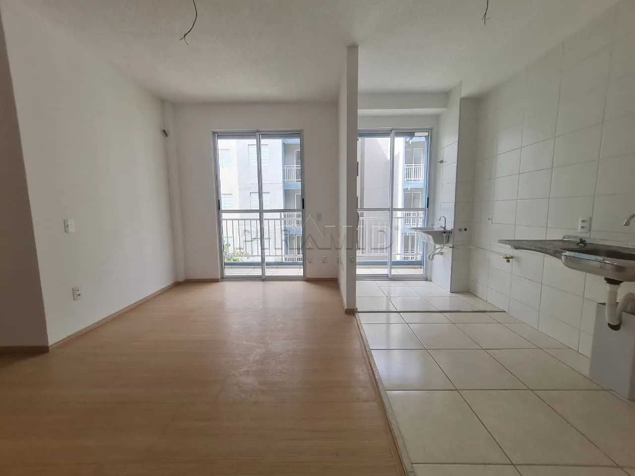 Alugar Apartamento / Padr&atilde;o em Ribeir&atilde;o Preto R$ 1.500,00 - Foto 1