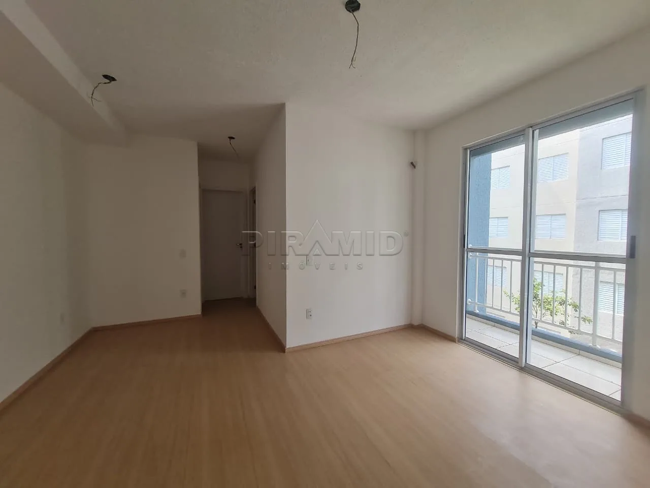 Alugar Apartamento / Padr&atilde;o em Ribeir&atilde;o Preto R$ 1.500,00 - Foto 2