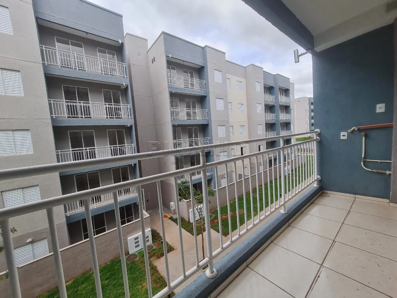 Alugar Apartamento / Padr&atilde;o em Ribeir&atilde;o Preto R$ 1.500,00 - Foto 4