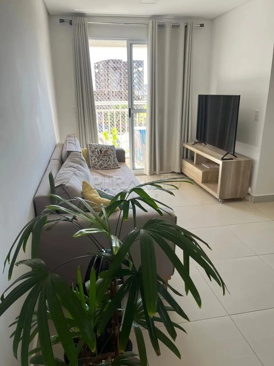 Comprar Apartamento / Padr&atilde;o em Ribeir&atilde;o Preto R$ 450.000,00 - Foto 2