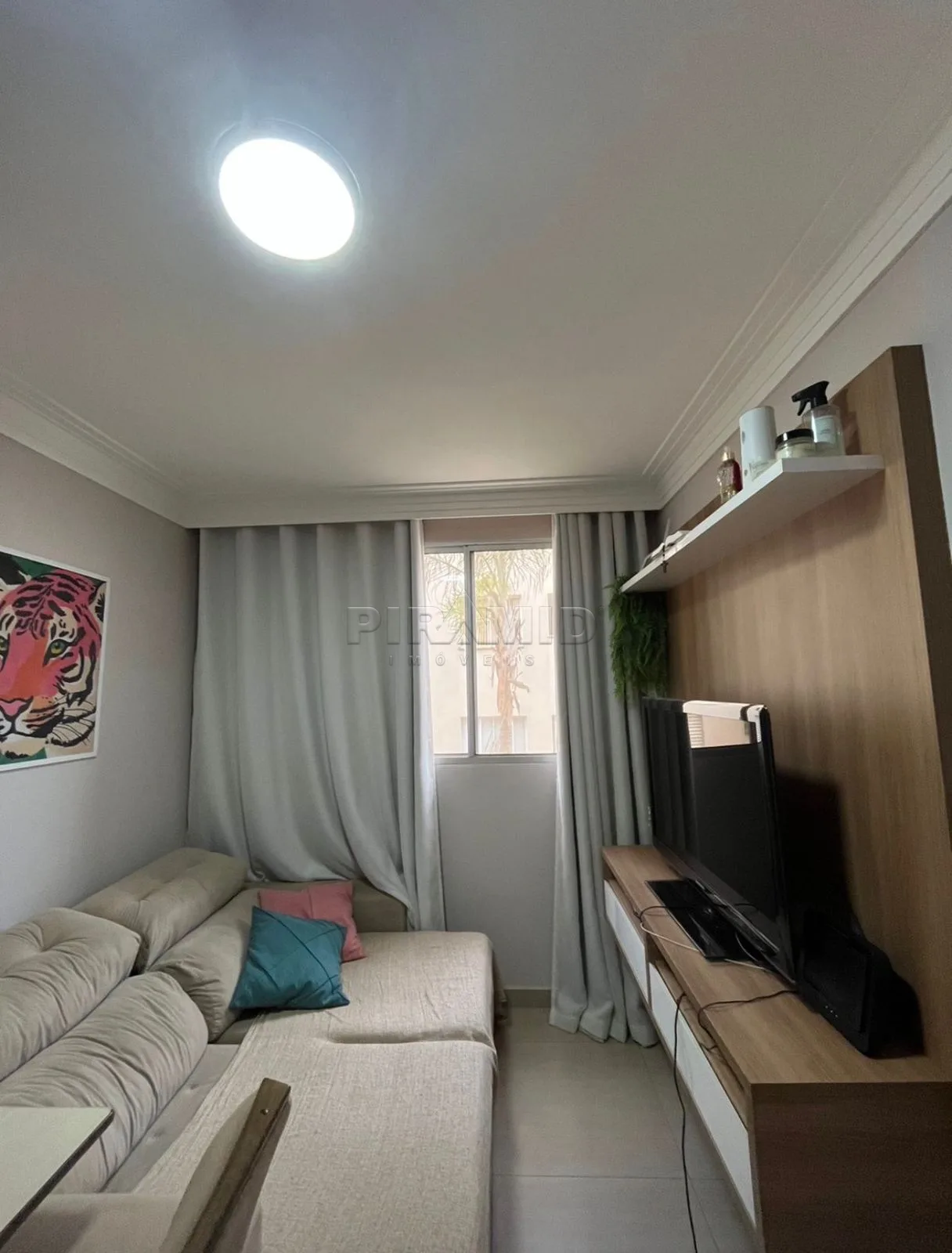 Alugar Apartamento / Padr&atilde;o em Ribeir&atilde;o Preto R$ 1.500,00 - Foto 2