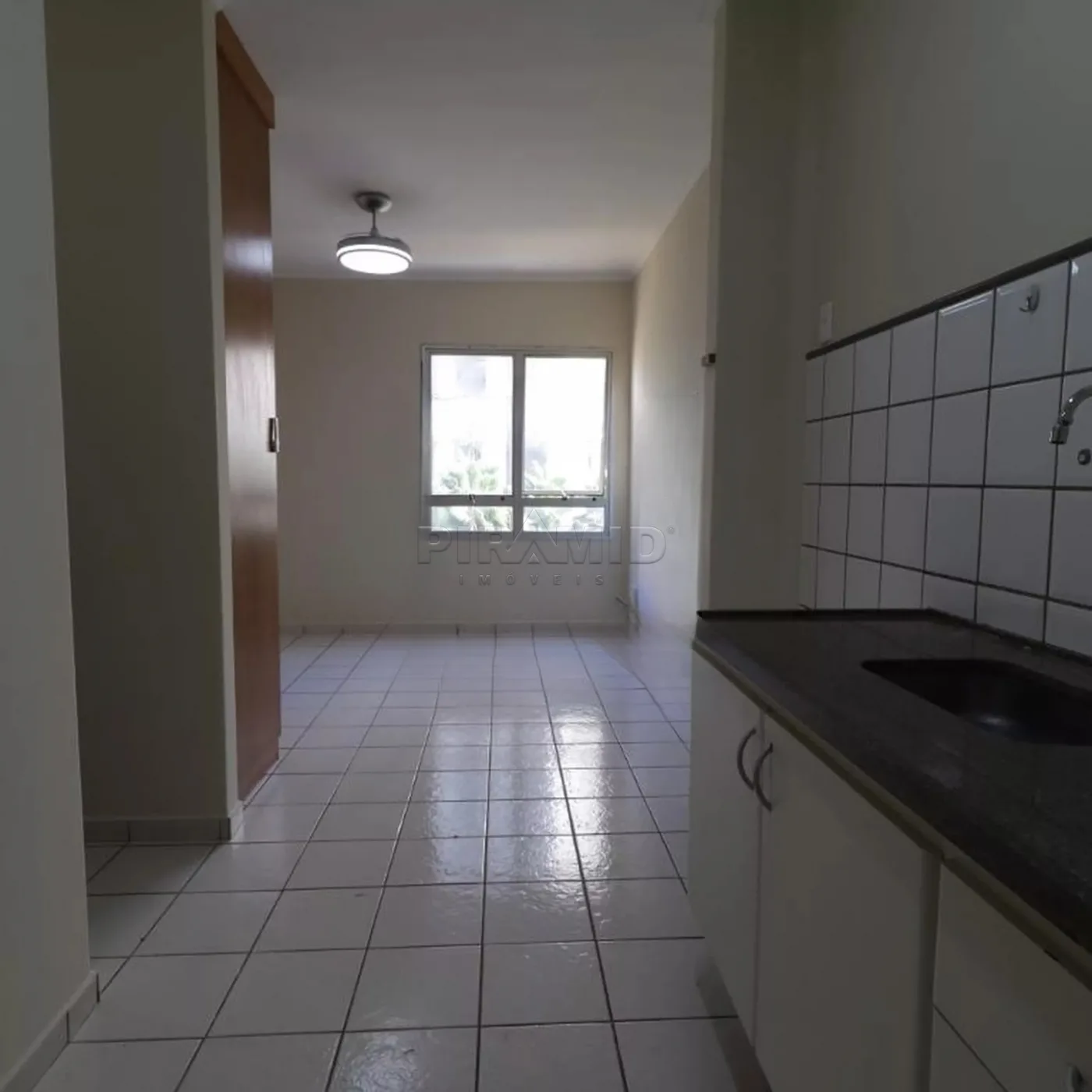 Alugar Apartamento / Kitchnet em Ribeir&atilde;o Preto R$ 1.200,00 - Foto 1