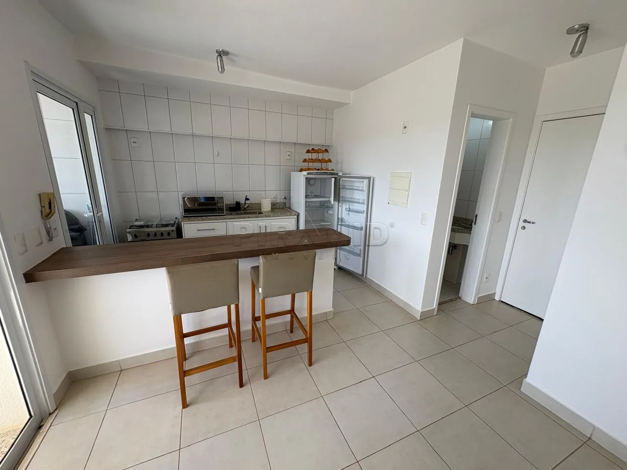 Alugar Apartamento / Padr&atilde;o em Ribeir&atilde;o Preto R$ 2.500,00 - Foto 3