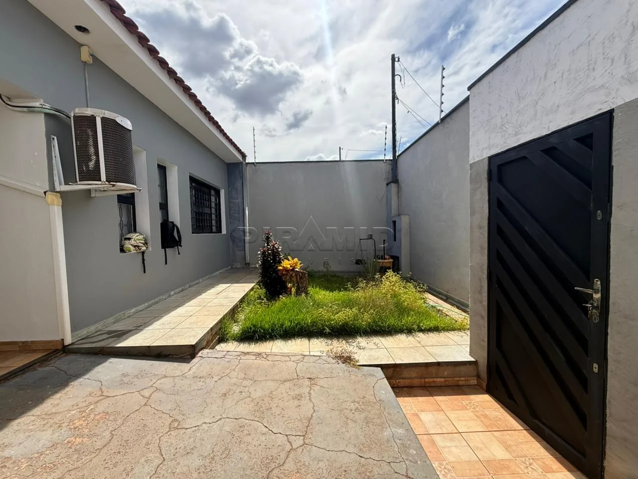 Alugar Casa / Padr&atilde;o em Ribeir&atilde;o Preto R$ 5.000,00 - Foto 1