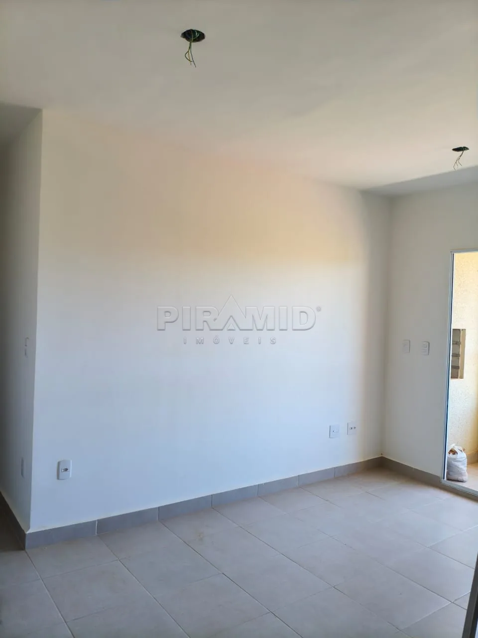 Comprar Apartamento / Padr&atilde;o em Ribeir&atilde;o Preto R$ 360.000,00 - Foto 1