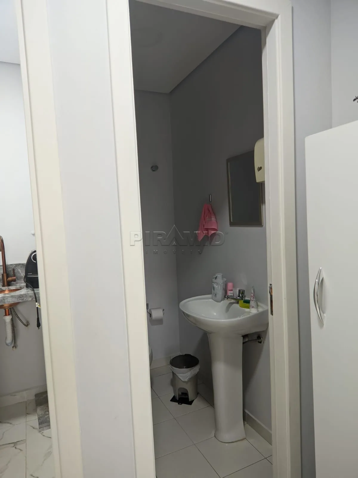 Alugar Comercial / Sala em Ribeir&atilde;o Preto R$ 3.500,00 - Foto 6