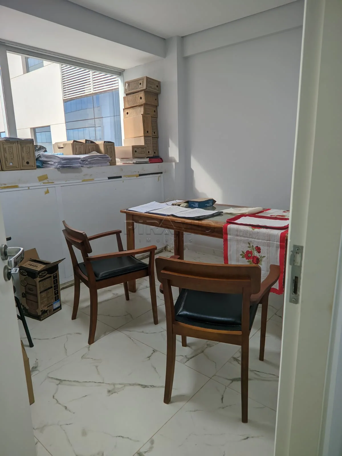 Alugar Comercial / Sala em Ribeir&atilde;o Preto R$ 3.500,00 - Foto 7