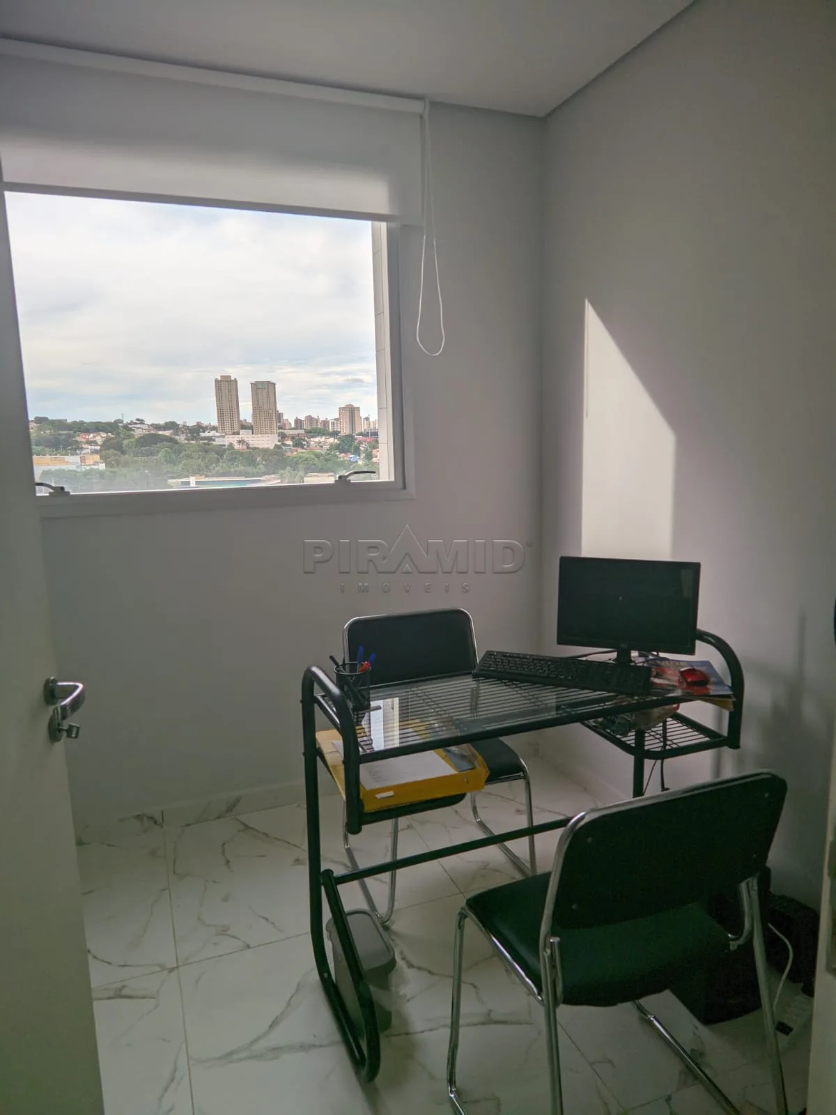 Alugar Comercial / Sala em Ribeir&atilde;o Preto R$ 3.500,00 - Foto 8