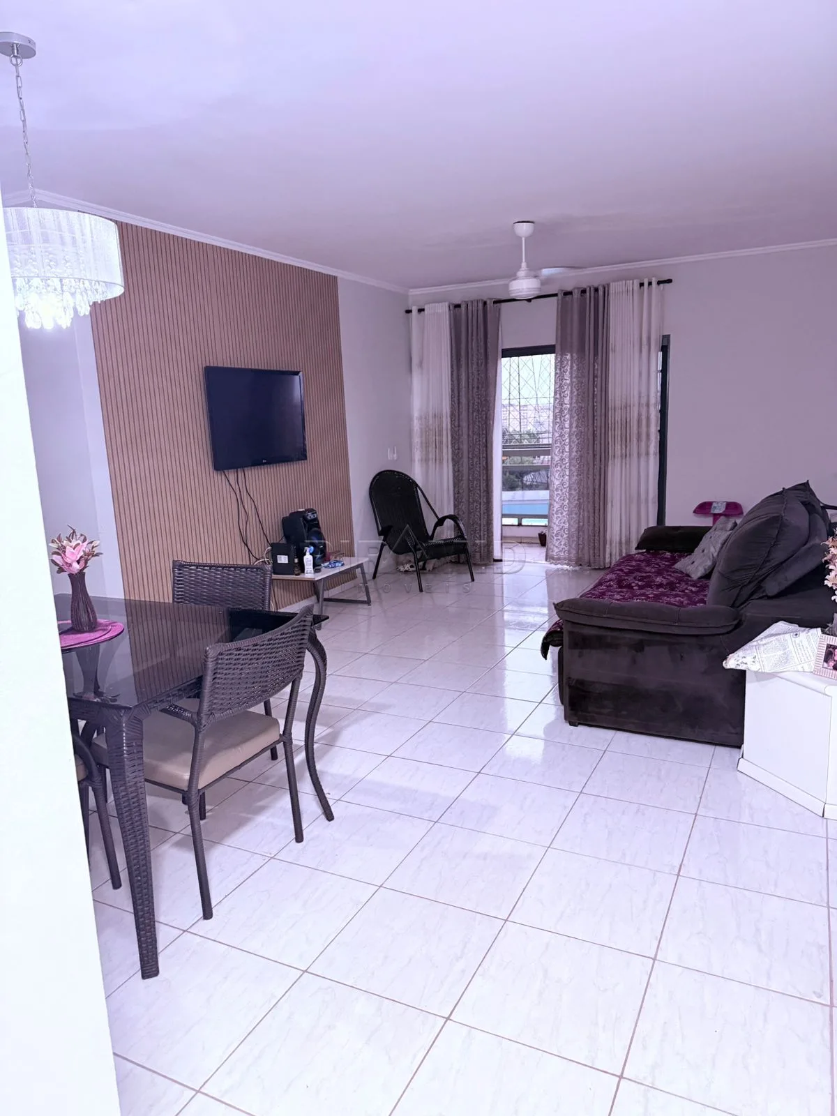 Comprar Apartamento / Padr&atilde;o em Ribeir&atilde;o Preto R$ 375.000,00 - Foto 1